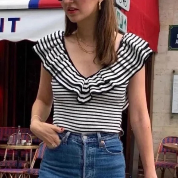 Sezane Isabella bodysuit - Picture 1 of 7